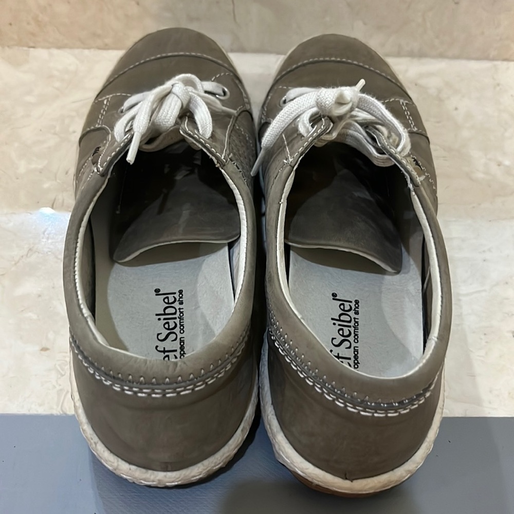 Josef Seibel Caspian leather sneakers size 37 (EU) around 6 to 6.5; Taupe color